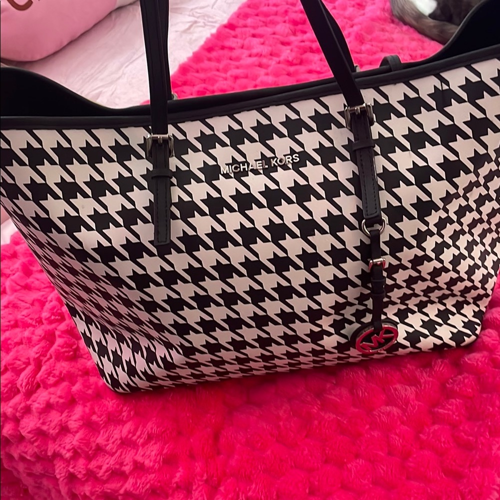 Michael Kors Black and White Tote Bag 20inches long 11inches height